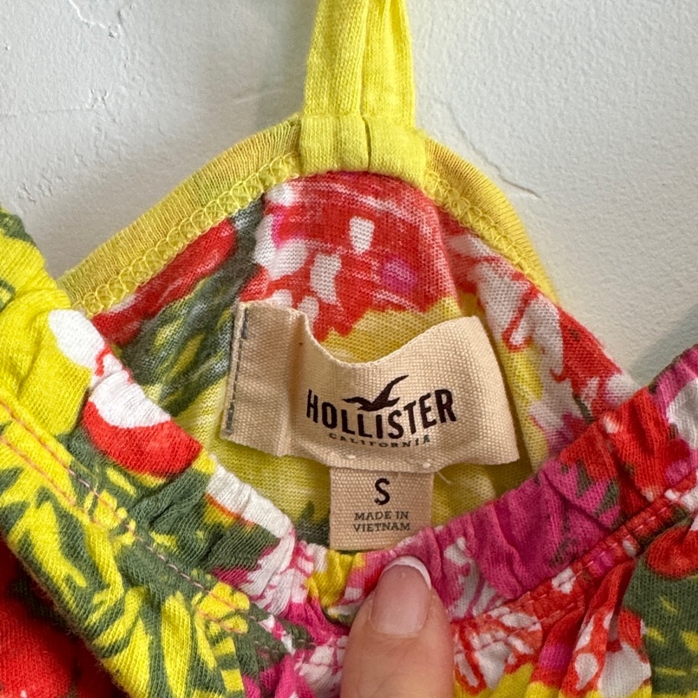 Vintage Hollister Yellow Floral Tie-Strap Cami Tanktop with Red & Pink Blooms - Picture 2 of 5